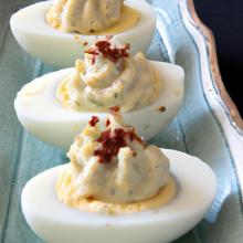 Grandma’s Timeless Deviled Eggs: A Classic Recipe Revealed