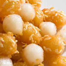 Tanghulu Unwrapped: The Sweet Crunch of a Chinese Treat