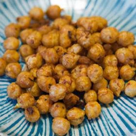 Crunchy Roasted Chickpea Snack: A Healthy Homemade Treat